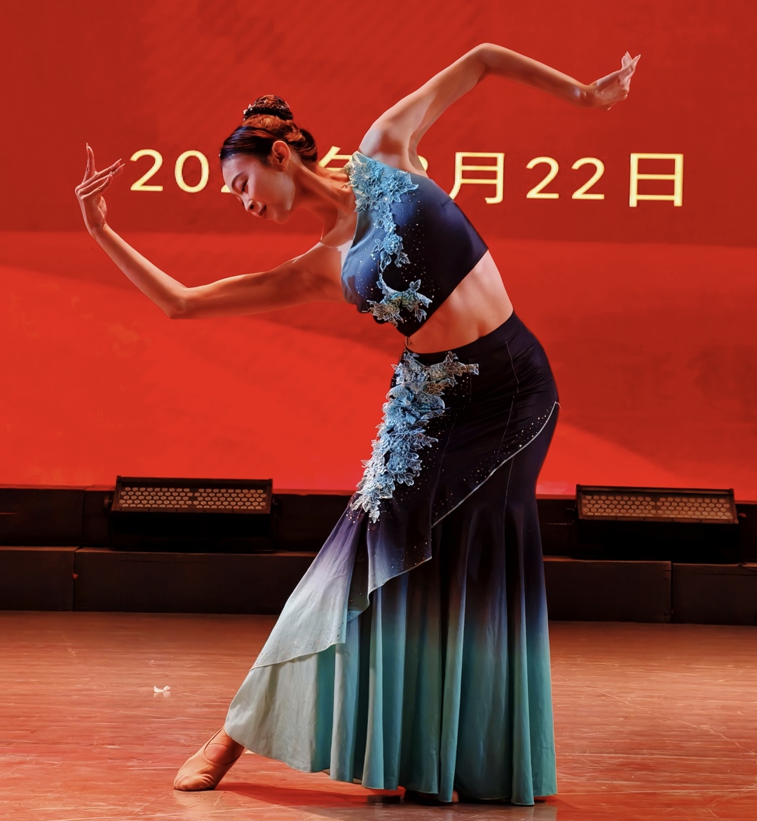 2c41784739e54b57b976cb45b7d69bc7.jpg 2c41784739e54b57b976cb45b7d69bc7.jpg